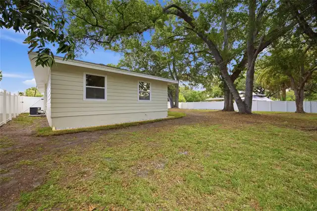 Listing Photo 22