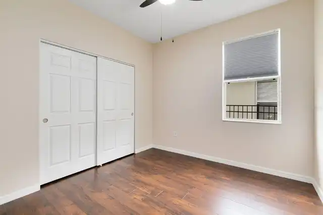 Listing Photo 12