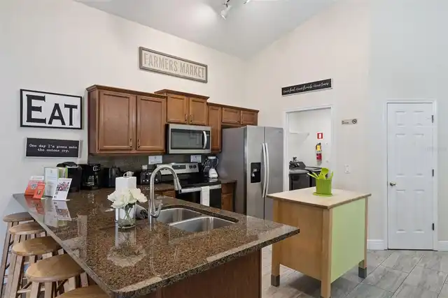 Listing Photo 16