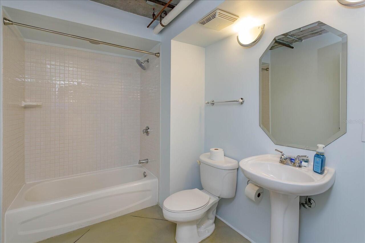 Listing Photo 23