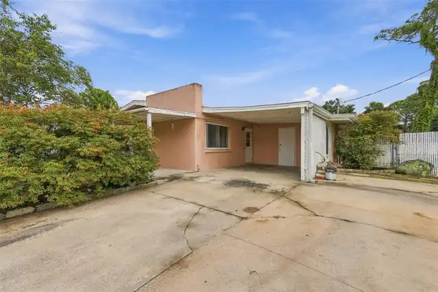 Listing Photo 6