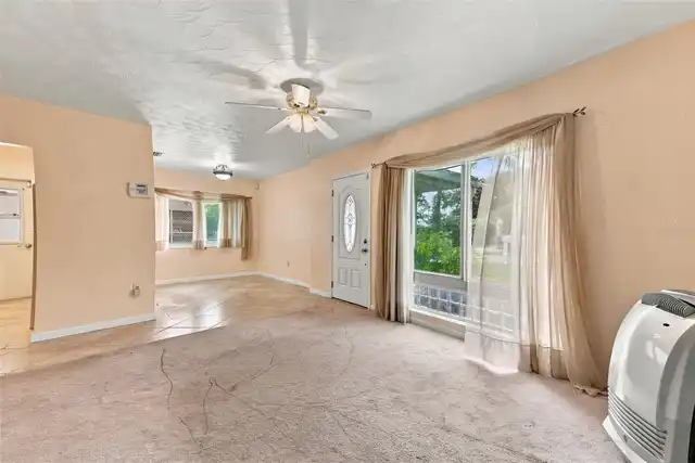 Listing Photo 10