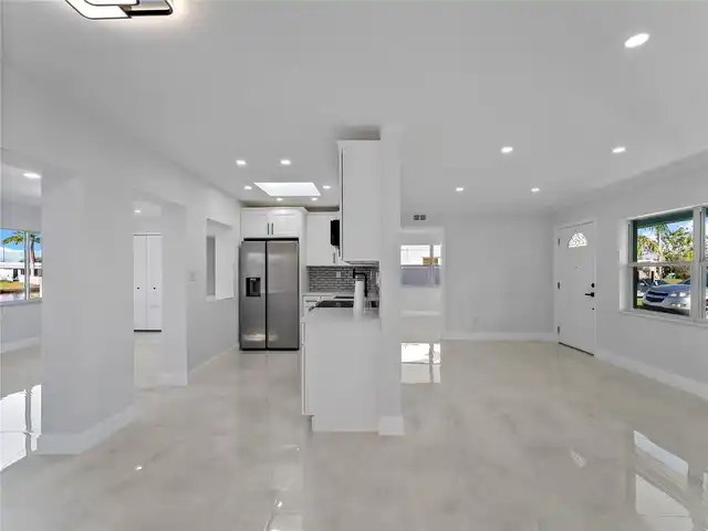 Listing Photo 9
