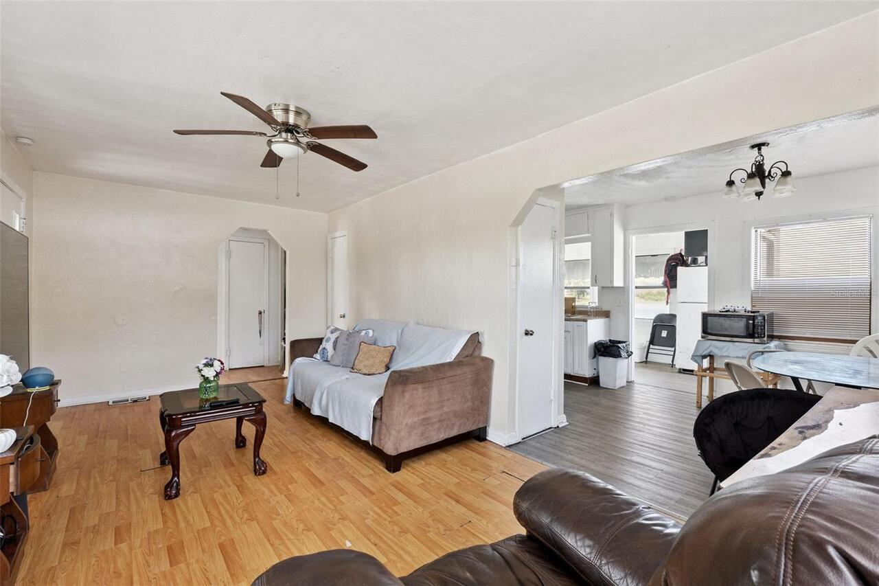 Listing Photo 12