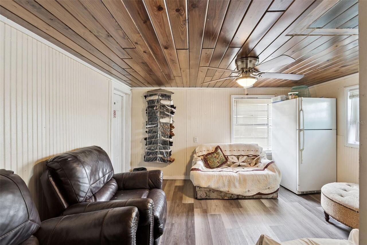 Listing Photo 17