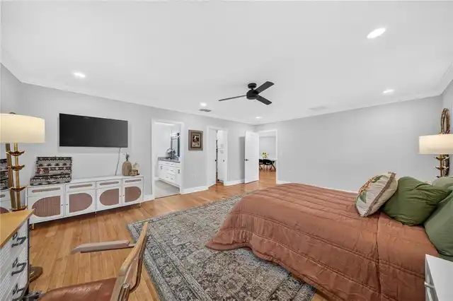 Listing Photo 25