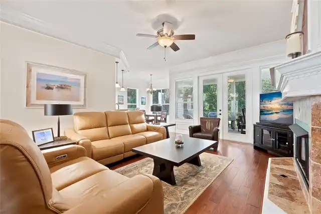 Listing Photo 11