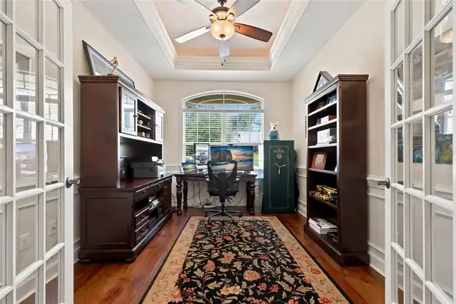 Listing Photo 12