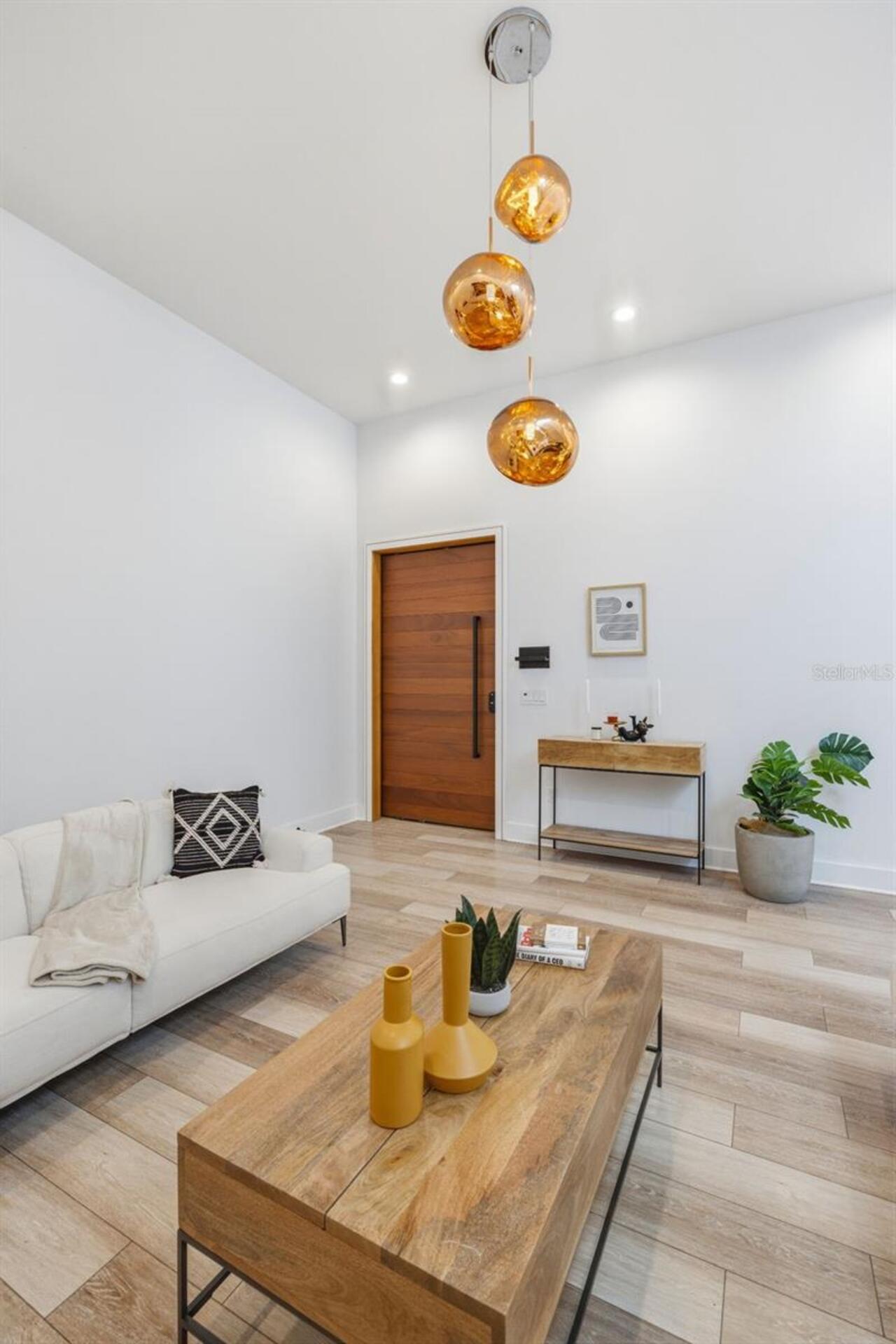 Listing Photo 6
