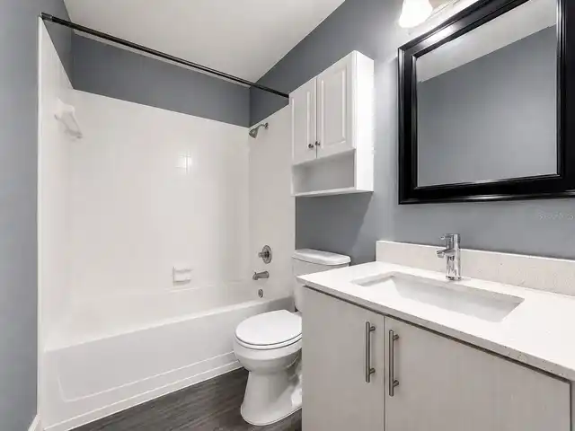 Listing Photo 10