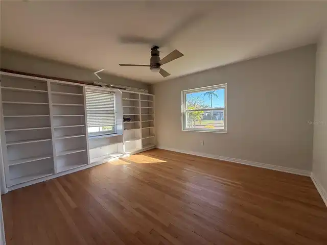 Listing Photo 14