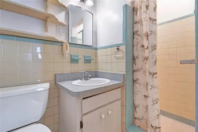 Listing Photo 12