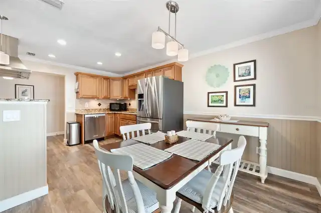 Listing Photo 11