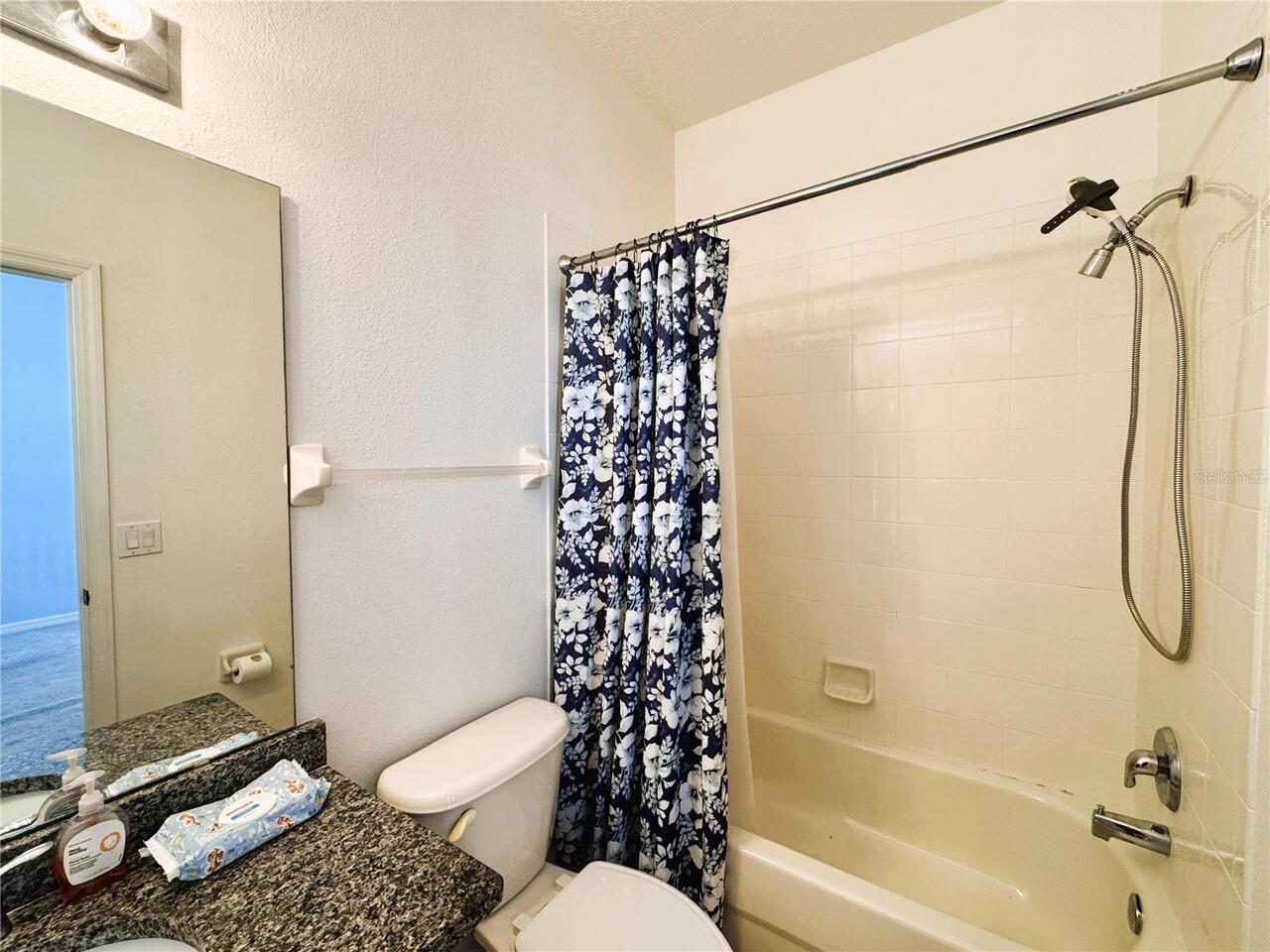 Listing Photo 8