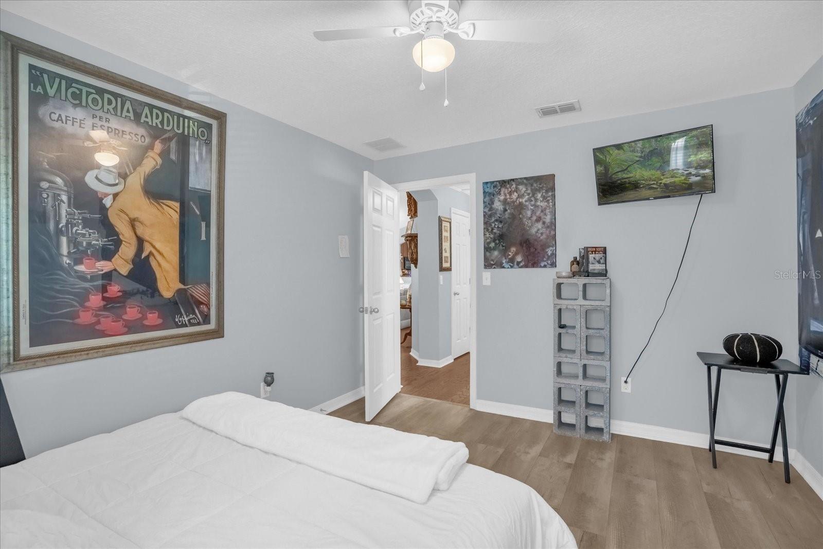 Listing Photo 24