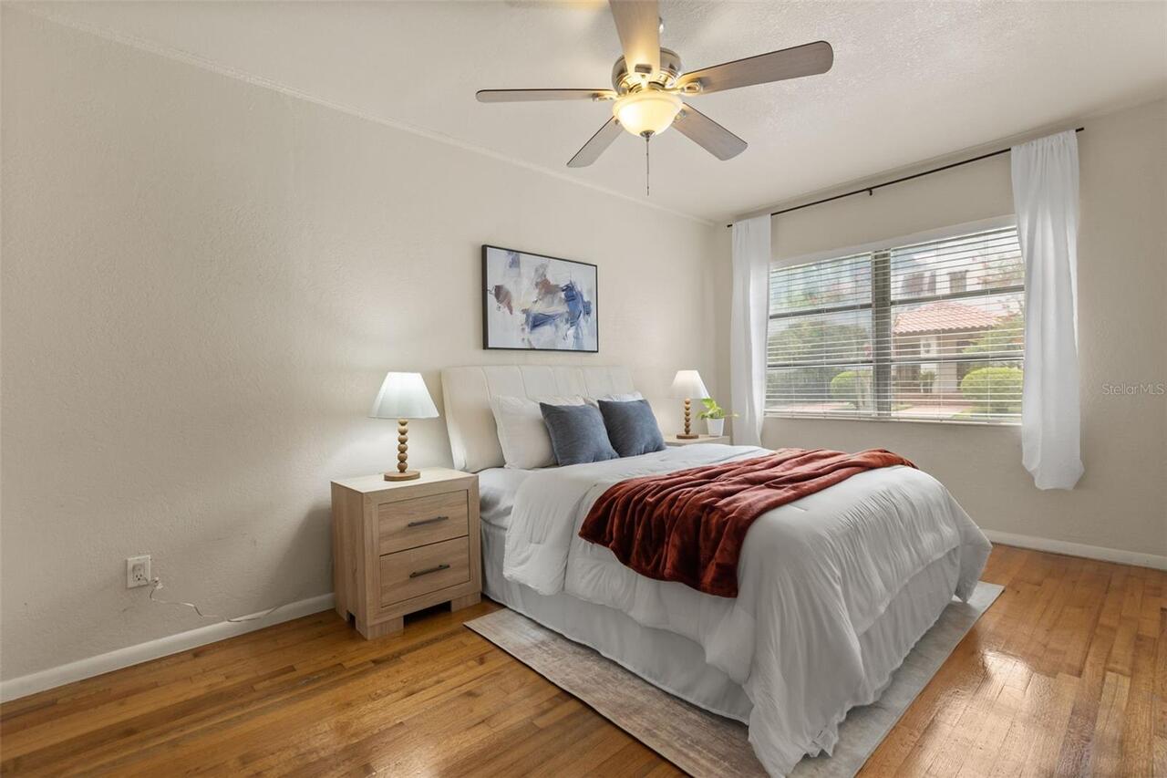 Listing Photo 12