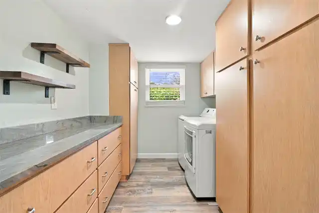 Listing Photo 17
