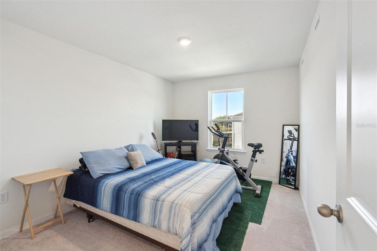 Listing Photo 10