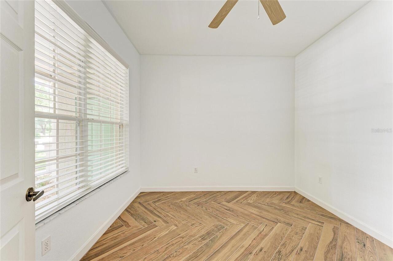 Listing Photo 37