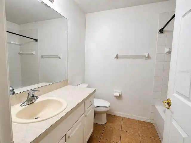Listing Photo 17