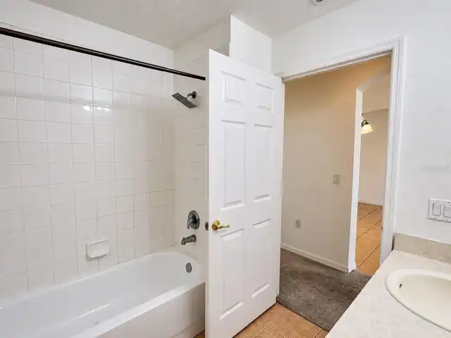 Listing Photo 18