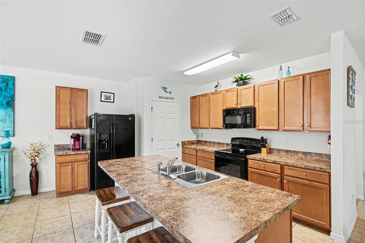 Listing Photo 10