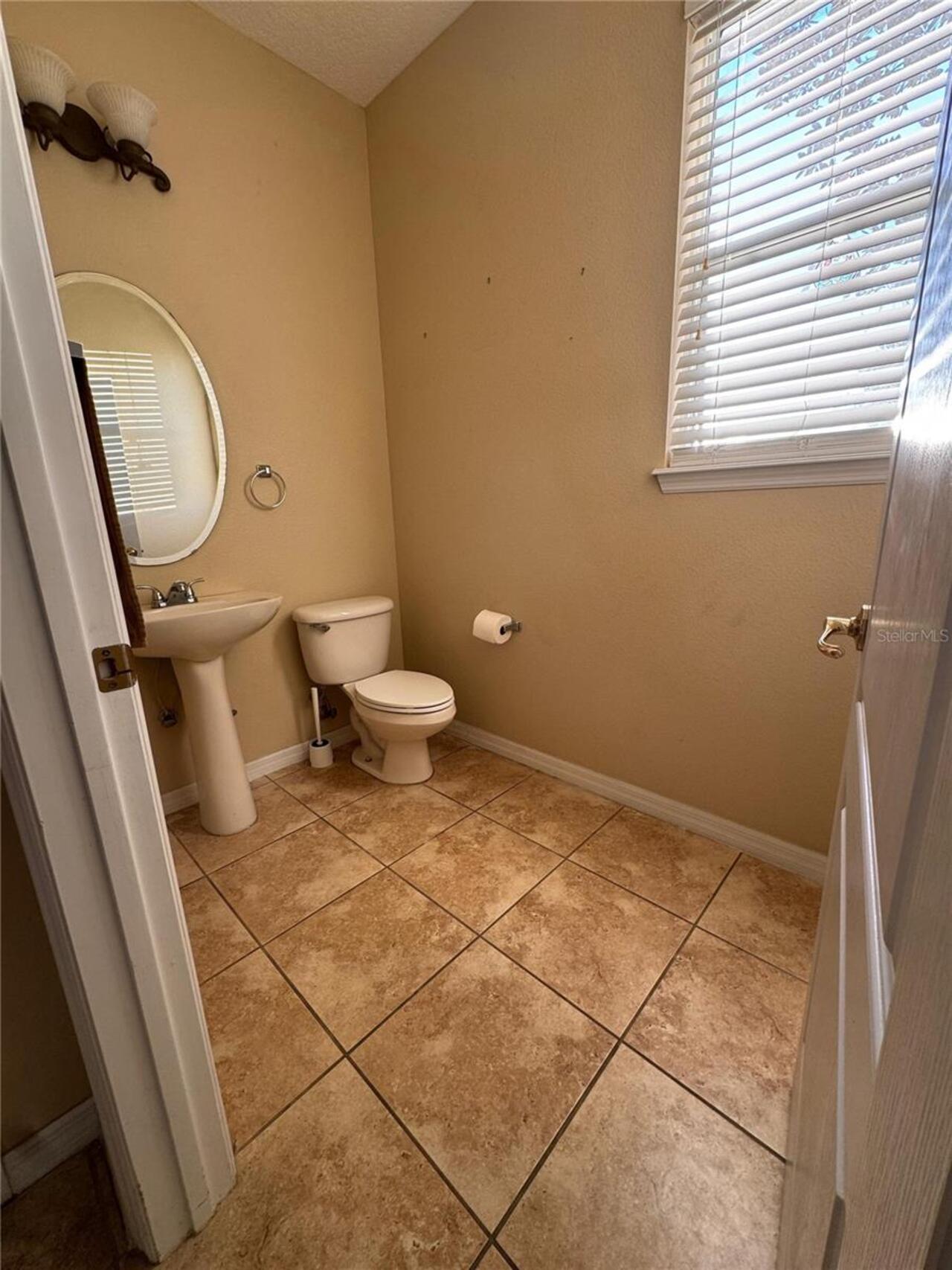 Listing Photo 11