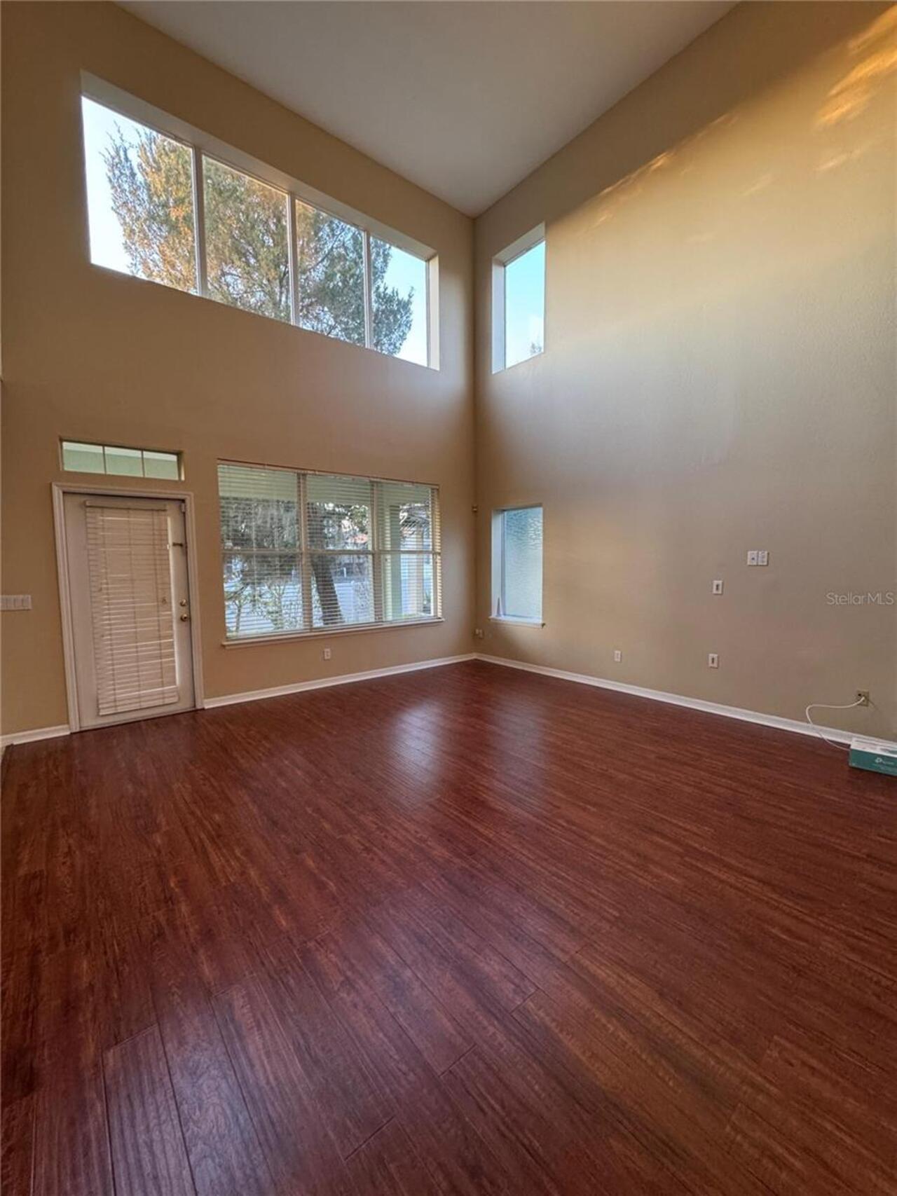 Listing Photo 12