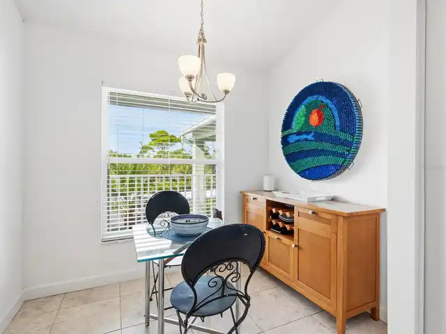Listing Photo 14