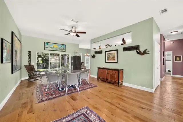 Listing Photo 12