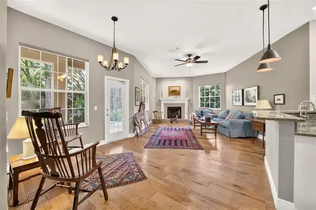 Listing Photo 16