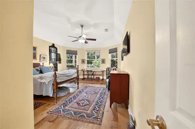 Listing Photo 28