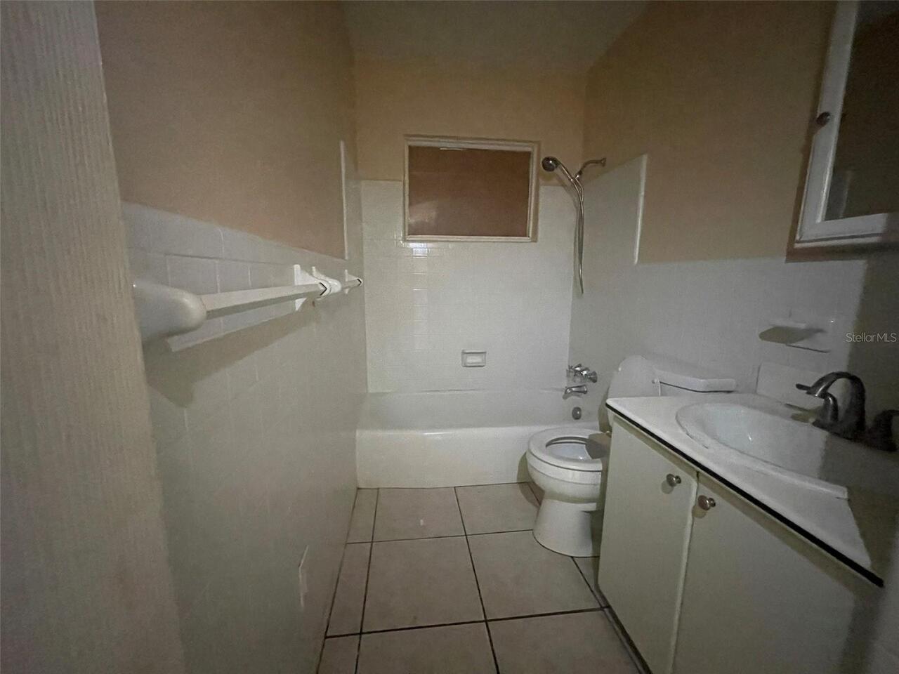 Listing Photo 12