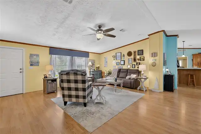 Listing Photo 9