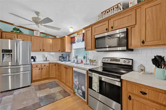 Listing Photo 17