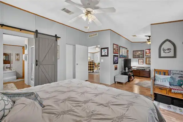 Listing Photo 22