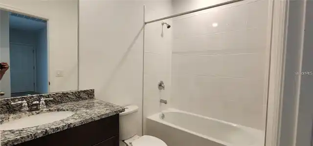 Listing Photo 9