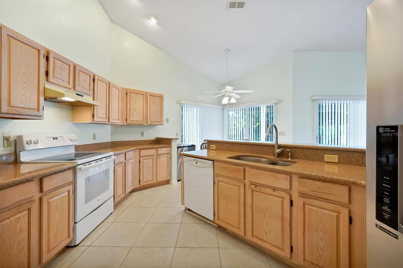 Listing Photo 10