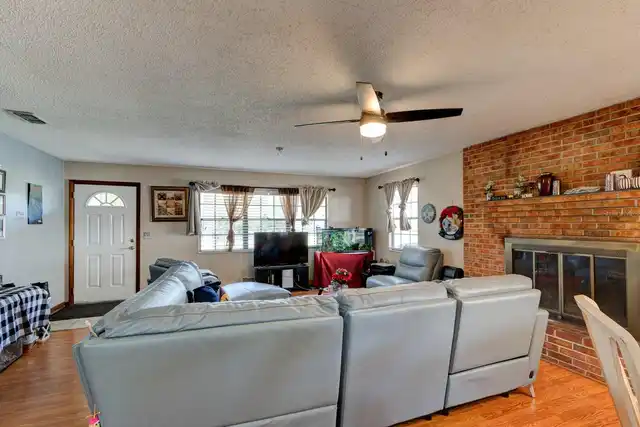Listing Photo 35