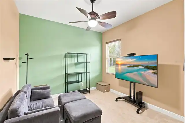 Listing Photo 15