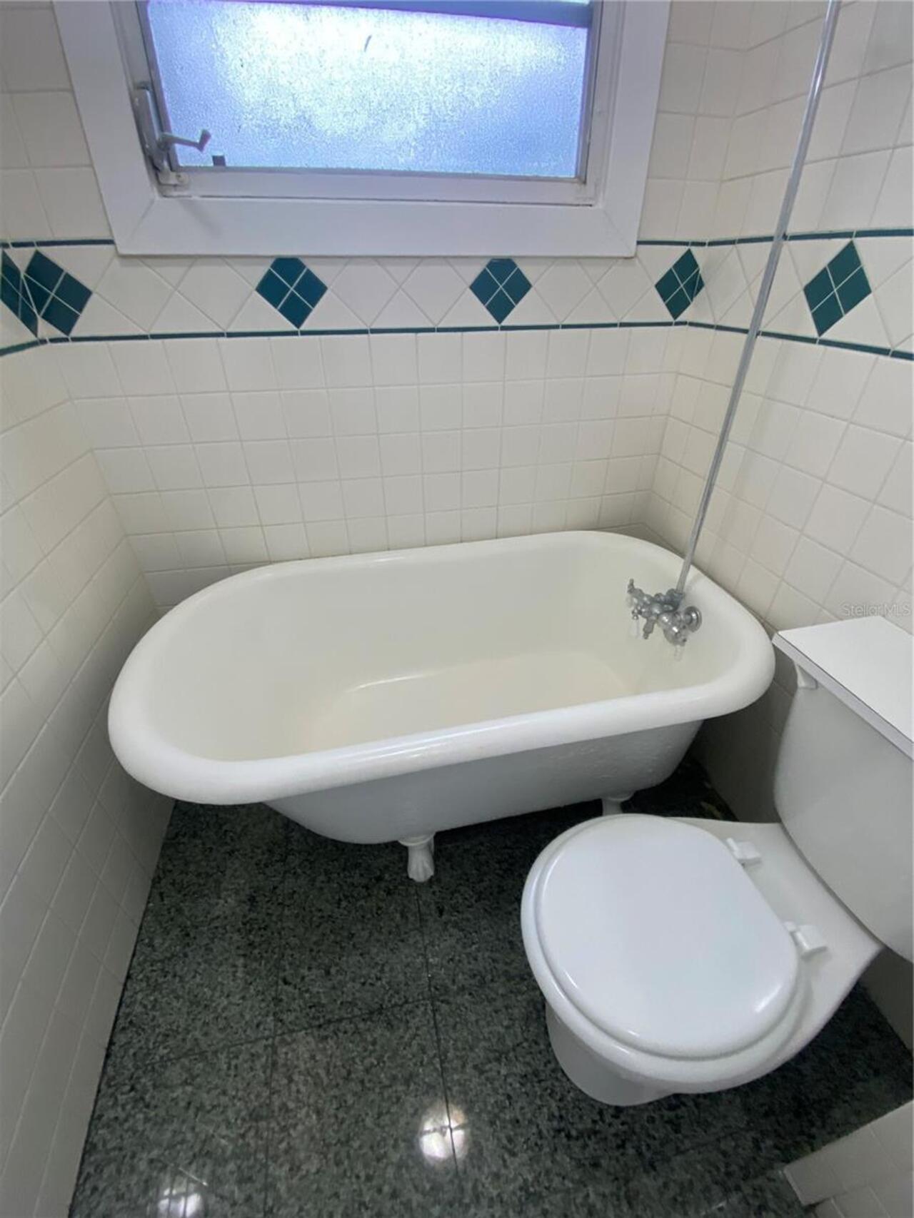 Listing Photo 9