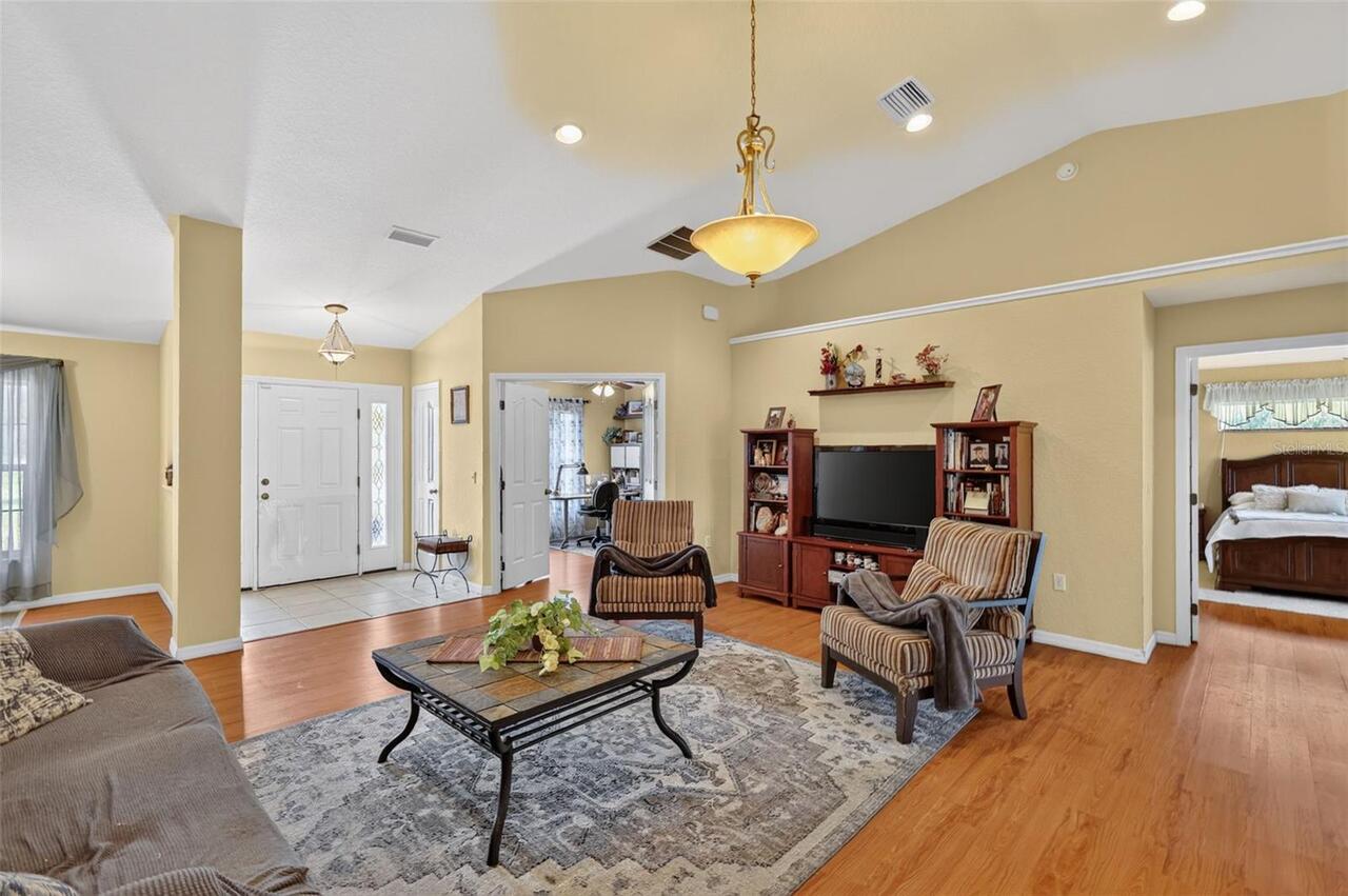 Listing Photo 15