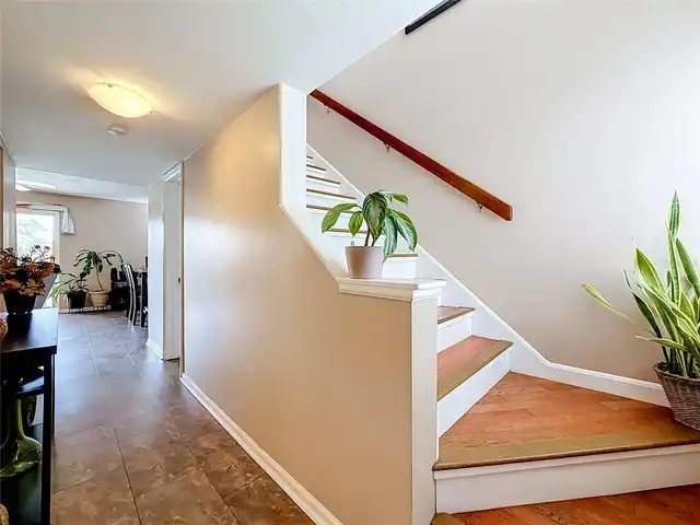 Listing Photo 12