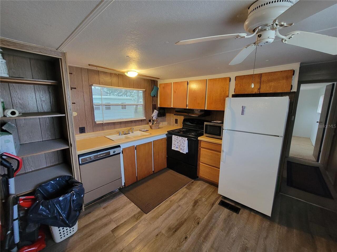 Listing Photo 8