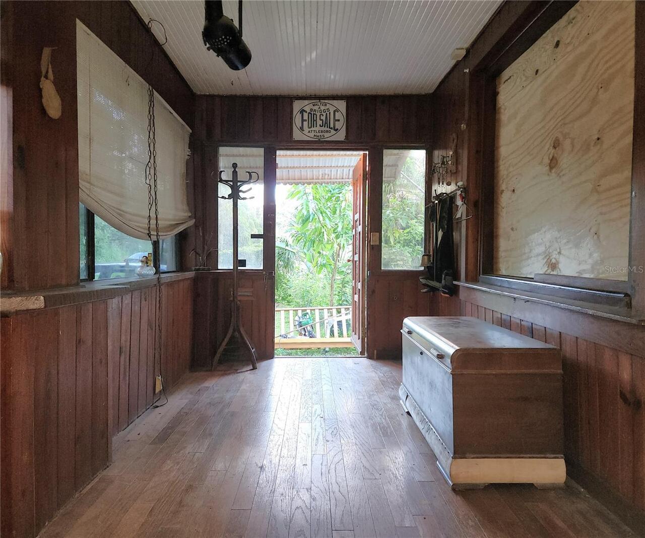 Listing Photo 8