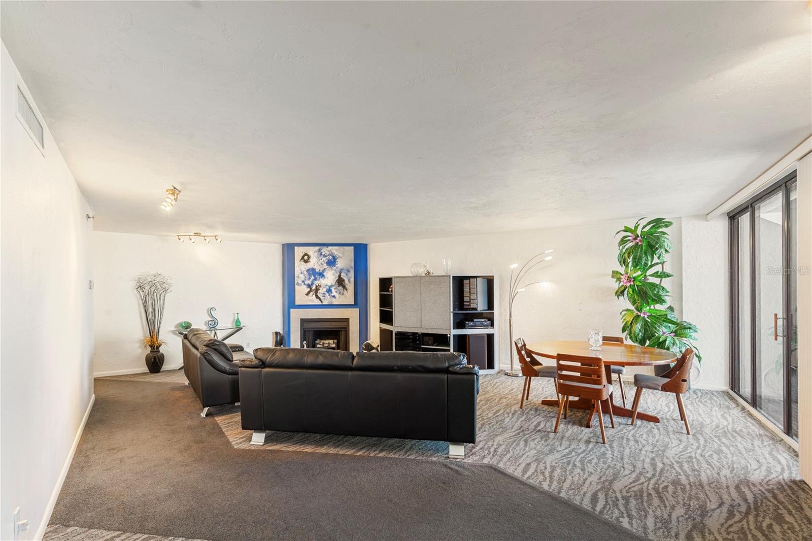 Listing Photo 8