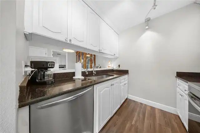 Listing Photo 7