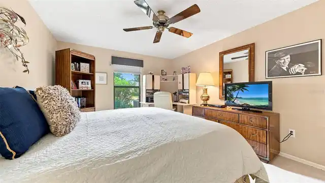 Listing Photo 22