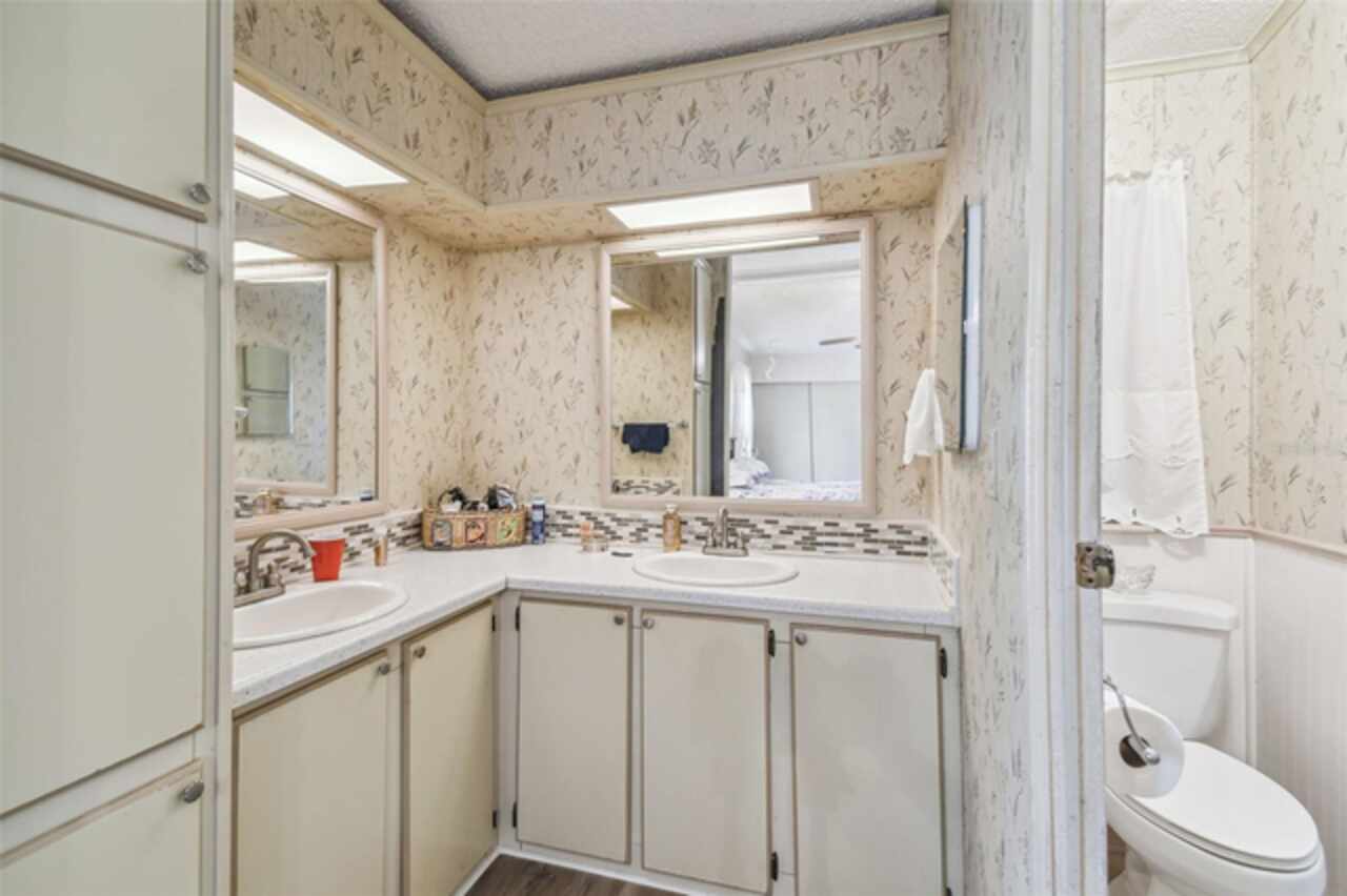 Listing Photo 12