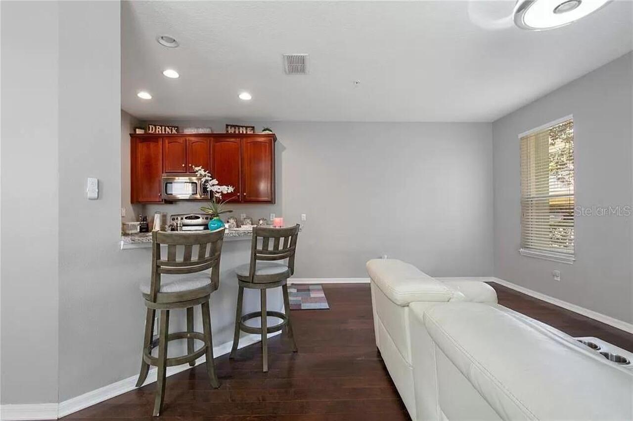 Listing Photo 10